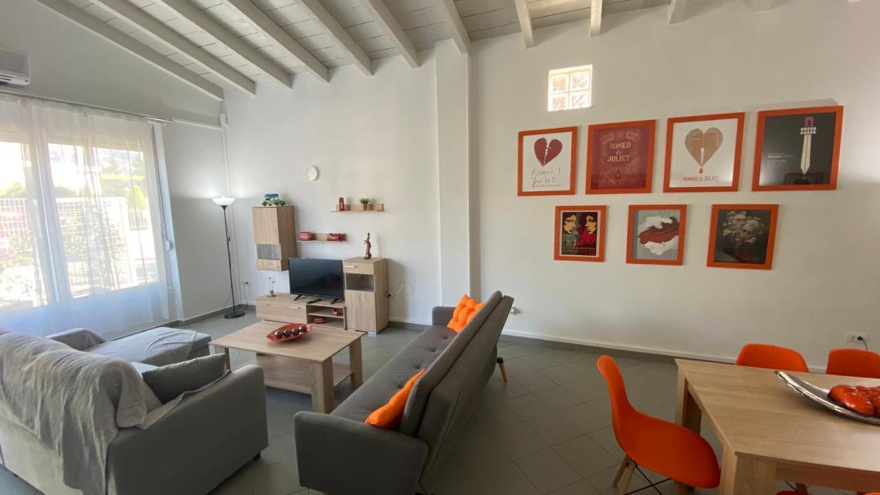 Appartamento Patras Romeο House Esterno foto