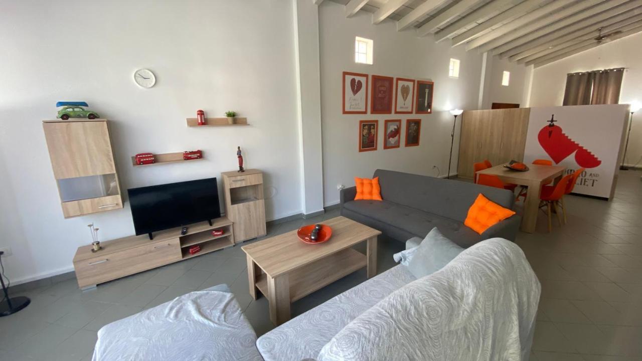 Appartamento Patras Romeο House Esterno foto