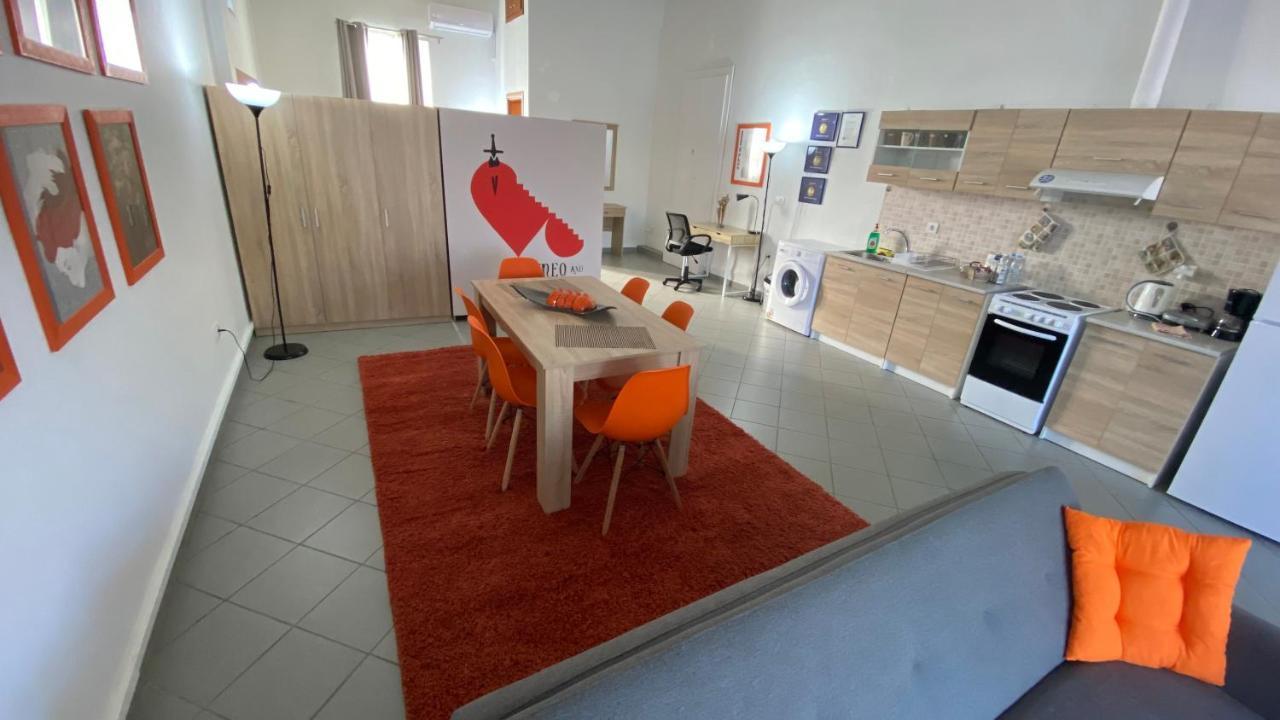 Appartamento Patras Romeο House Esterno foto