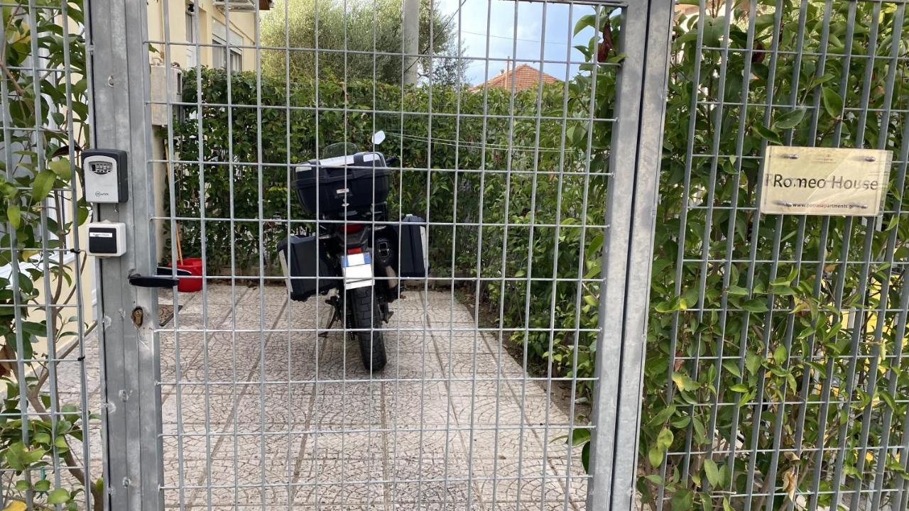 Appartamento Patras Romeο House Esterno foto